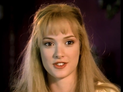1990_-_Edward_Scissorhands_On_Set_Interview_mp43121.jpg