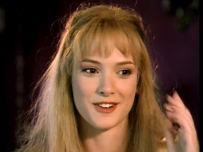 1990_-_Edward_Scissorhands_On_Set_Interview_mp43122.jpg