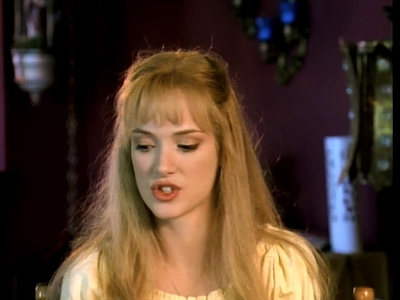 1990_-_Edward_Scissorhands_On_Set_Interview_mp43159.jpg