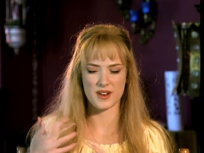 1990_-_Edward_Scissorhands_On_Set_Interview_mp43170.jpg