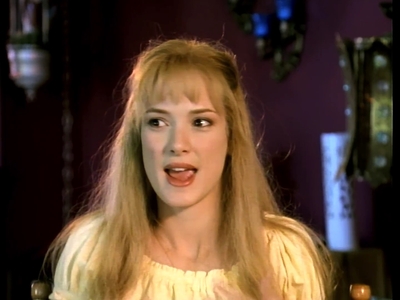 1990_-_Edward_Scissorhands_On_Set_Interview_mp43175.jpg
