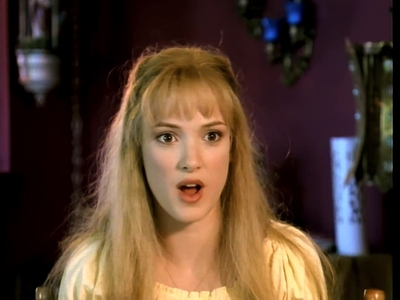 1990_-_Edward_Scissorhands_On_Set_Interview_mp43188.jpg