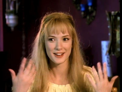1990_-_Edward_Scissorhands_On_Set_Interview_mp43193.jpg