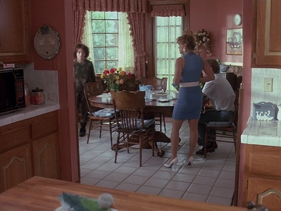 1990_-_Welcome_Home_Roxy_Carmichael_mp41178.jpg
