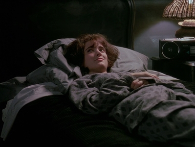 1990_-_Welcome_Home_Roxy_Carmichael_mp42315.jpg