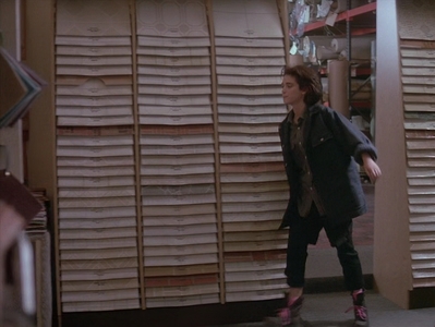 1990_-_Welcome_Home_Roxy_Carmichael_mp43398.jpg
