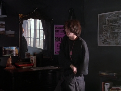 1990_-_Welcome_Home_Roxy_Carmichael_mp43718.jpg