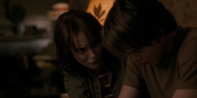 Stranger_Things_S01E01_mp42630.jpg