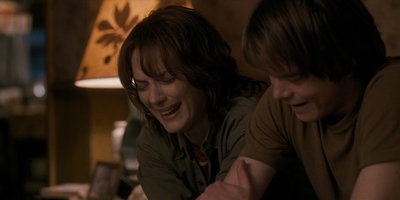 Stranger_Things_S01E01_mp42650.jpg