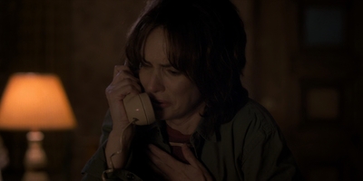 Stranger_Things_S01E02_mp45541.jpg