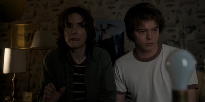 Stranger_Things_S01E03_mp46335.jpg