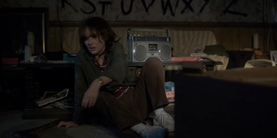 Stranger_Things_S01E04_mkv2781.jpg