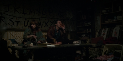Stranger_Things_S01E05_mp43069.jpg