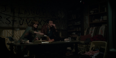 Stranger_Things_S01E05_mp43072.jpg