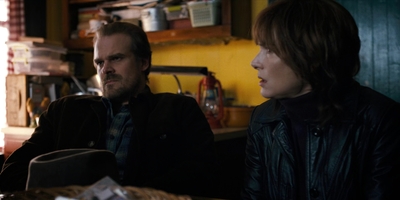 Stranger_Things_S01E06_mp41515.jpg
