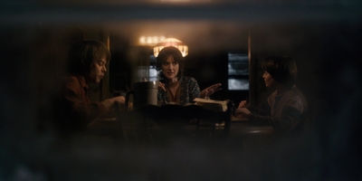 Stranger_Things_S01E08_mp48075.jpg