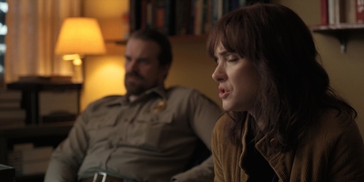 Stranger_Things_S02E01_mp41606.jpg