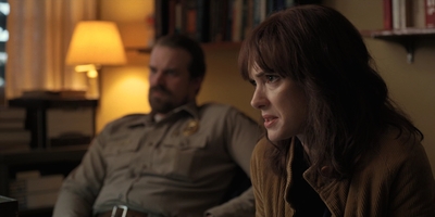 Stranger_Things_S02E01_mp41607.jpg