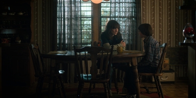 Stranger_Things_S02E04_mp40173.jpg