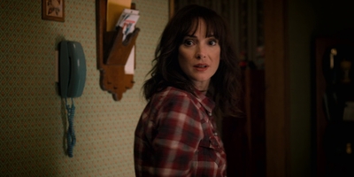 Stranger_Things_S02E04_mp40873.jpg
