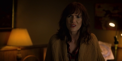 Stranger_Things_S02E04_mp41832.jpg