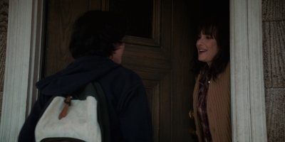 Stranger_Things_S02E04_mp42301.jpg