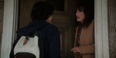 Stranger_Things_S02E04_mp42306.jpg