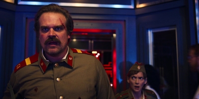 Stranger_Things_S03E08_mp48615.jpg