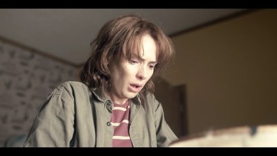 2016_-_Stranger_Things_Season_1_Featurette_01_mp48465.jpg