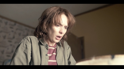2016_-_Stranger_Things_Season_1_Featurette_01_mp48466.jpg