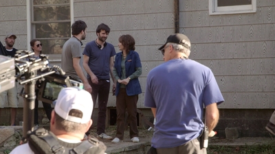 2016_-_Stranger_Things_Season_1_Featurette_01_mp48560.jpg
