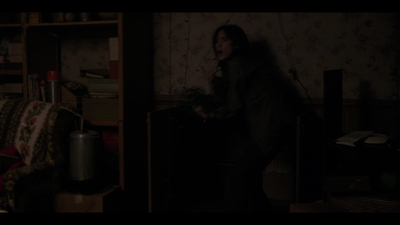 2016_-_Stranger_Things_Season_1_Featurette_01_mp48622.jpg