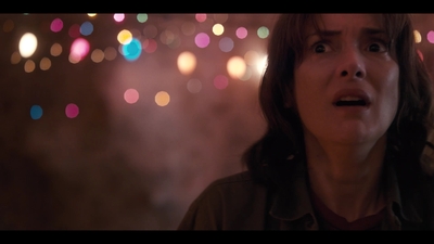 2016_-_Stranger_Things_Season_1_Featurette_01_mp48704.jpg