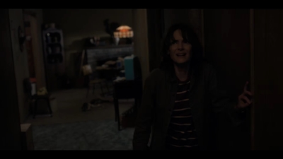 2016_-_Stranger_Things_Season_1_Featurette_02_mp48899.jpg