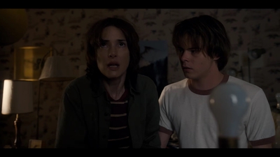 2016_-_Stranger_Things_Season_1_Featurette_02_mp48935.jpg