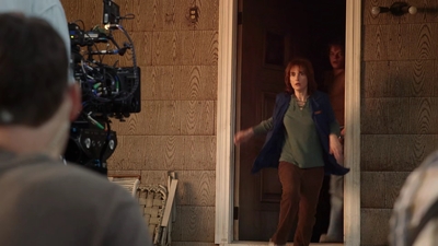 2016_-_Stranger_Things_Season_1_Featurette_02_mp48986.jpg