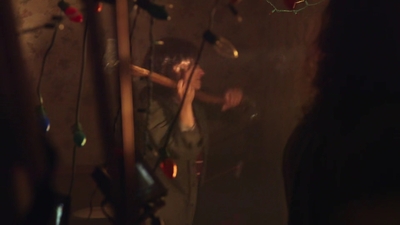 2016_-_Stranger_Things_Season_1_Featurette_02_mp49123.jpg