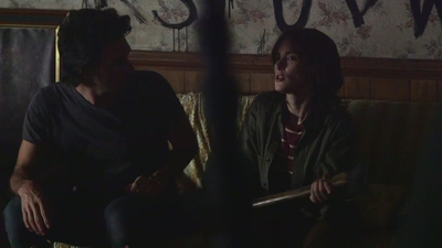 2016_-_Stranger_Things_Season_1_Featurette_02_mp49144.jpg