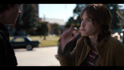 2016_-_Stranger_Things_Season_1_Featurette_02_mp49215.jpg