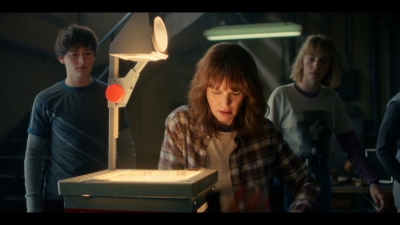 Stranger_Things_S05E04_mkv1017.jpg