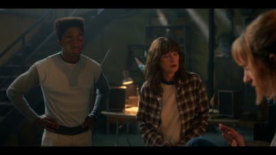 Stranger_Things_S05E04_mkv1083.jpg