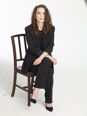 STPromosS01PressShoot_2810229.jpg