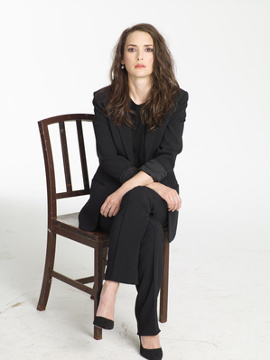 STPromosS01PressShoot_2810329.jpg