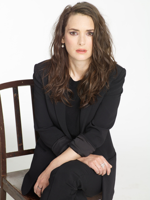 STPromosS01PressShoot_2810929.jpg