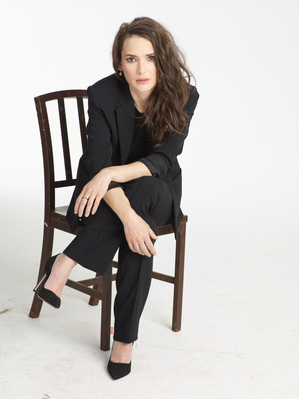 STPromosS01PressShoot_2812229.jpg